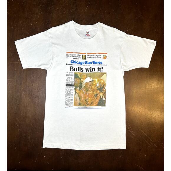 Vintage 90s NBA Championship Chicago Bulls Michael Jordan Newspaper Print Shirt - Picture 13 of 14
